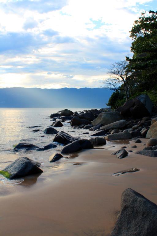 Pousada Villaggio Assis Ilhabela Bagian luar foto
